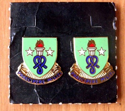 Army Soldier Support Institute Pin set Vintage DUI insignia Crest USA G23 pair