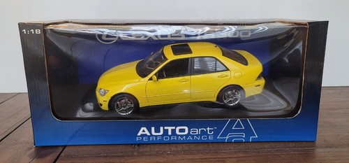 1/18 オートアート レクサス IS300 アルテッザ RS200 SXE10 1/18 オートアート レクサス IS300 アルテッザ RS200 SXE10
