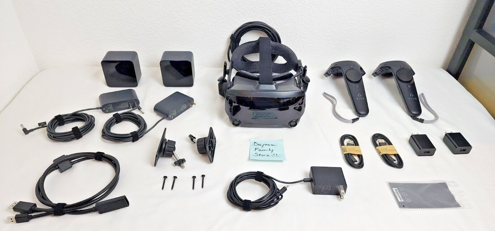 Valve Index PC VR Headset Full Kit w/ 1.0 Base Stations & 1.0 Vive Controllers 814585020663 | eBay Valve Index PC VR Headset Full Kit w/ 1.0 Base Stations & 1.0 Vive Controllers 814585020663 | eBay