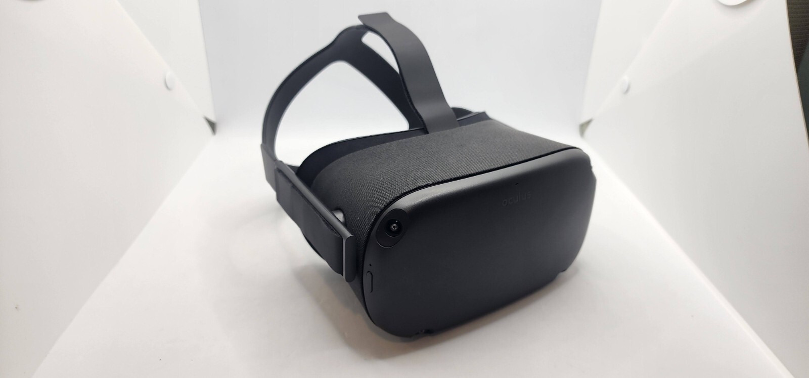 oqulus quest  64GB（quest1） Amazon.com: Oculus Quest All-in-One VR Gaming Headset - 64GB