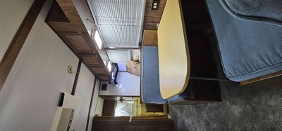 image 7 of interior