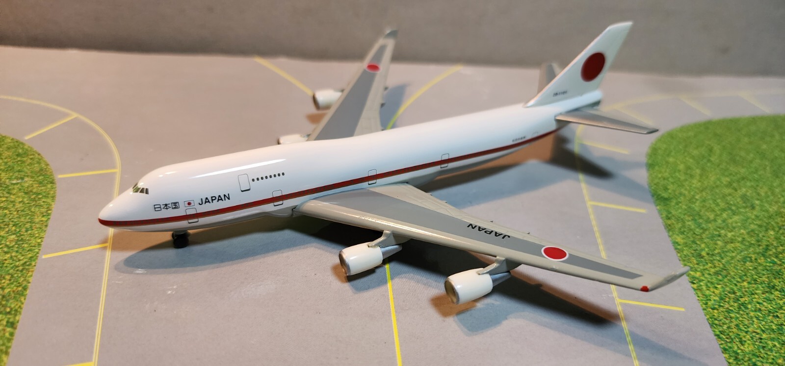 航空機・ヘリコプター Herpa Boeing 747-400 HERPA WINGS 1/500