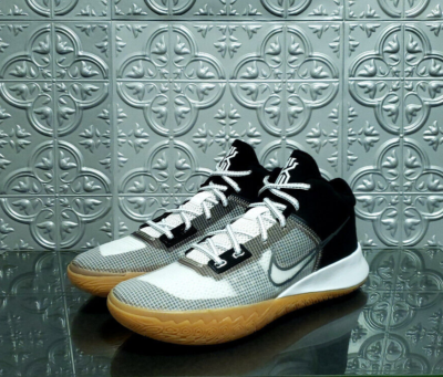 Nike kyrie flytrap black on sale gum