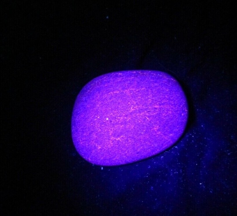 Yooperlite Lake Superior Rock Stone 14.4  ounces Glows under UV light (47)