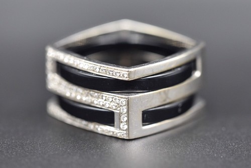 Men’s 18k Diamond “S” Ring