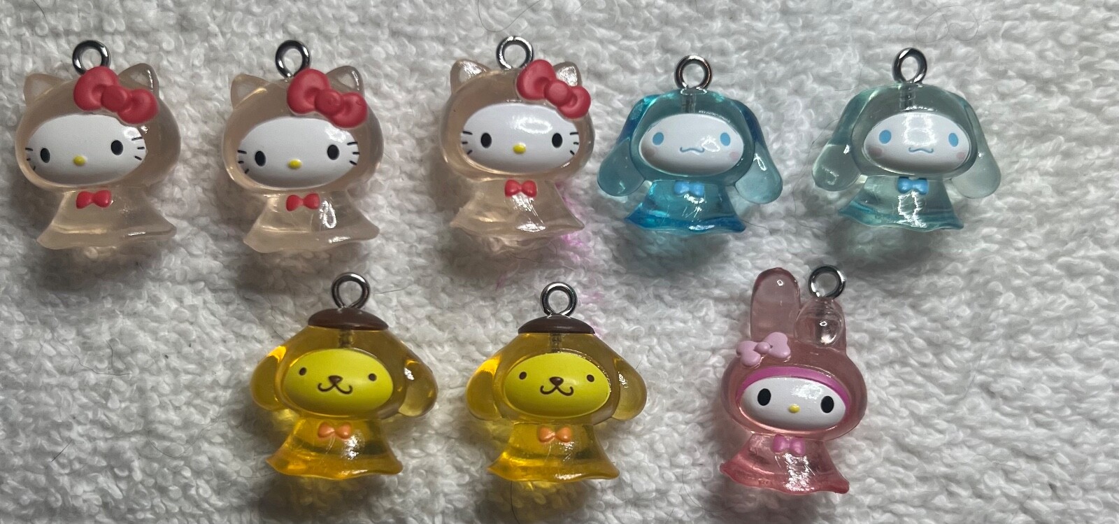 HELLO KITTY チャーム hello kitty charm semi-transparent. Lot 28. Custom lot see