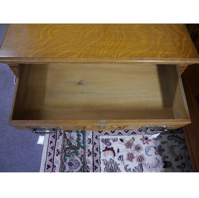 Beautiful Oak Bedroom Set