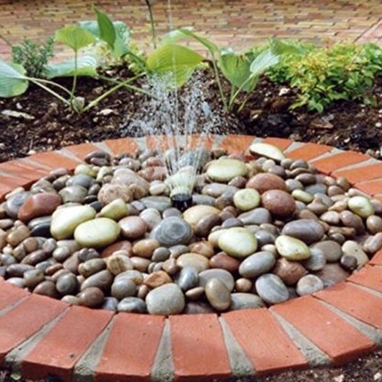 Water fountain, sump and pump, good working order in Coventry, West