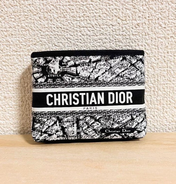 Dior バタフライポーチ DIOR Beauty Exclusive Butterfly Mesh Pouch Mother's Day 2025