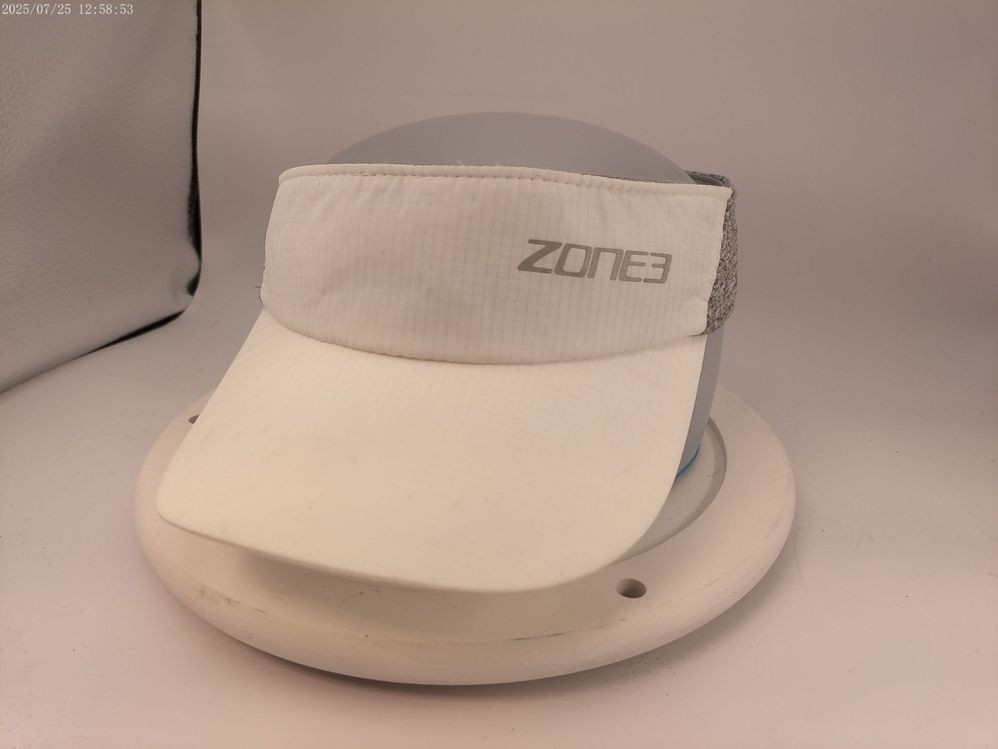 Zone3 Visor Hat Lightweight White Gray Polyester Stretch Fit Running