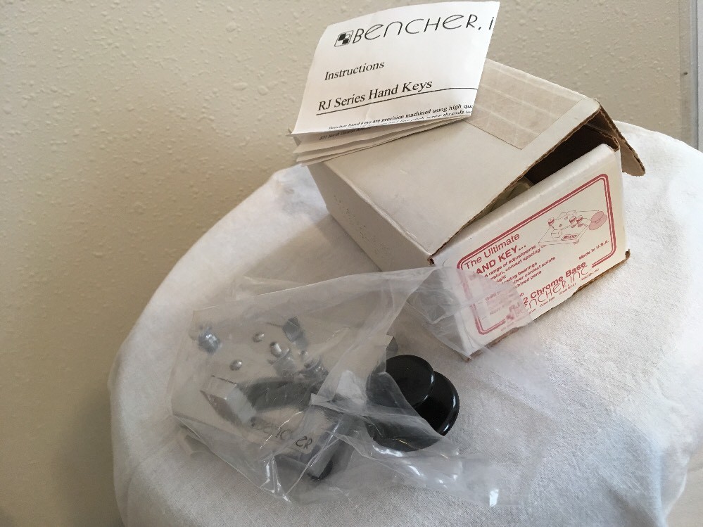 BENCHER RJ-2 - HAND MORSE CODE CW KEY - CHROME BASE - Never Used