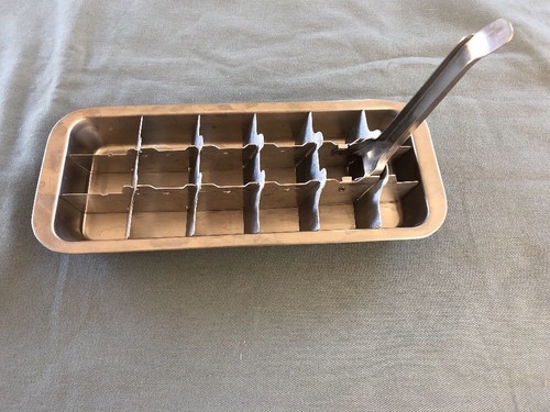 Onyx Stainless Freezer 18 ct Ice Cube Maker 18/8 (K1)