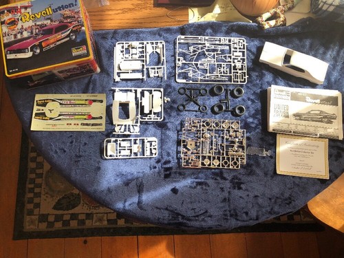 REVELL MONOGRAM REVELLUTION LTD EDITION 1 OF 4,000 - OPEN AND COMPLETE -