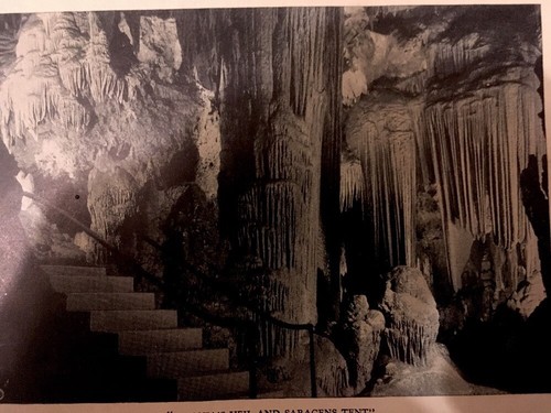 1939 The Beautiful Caverns of Luray, Virginia 23 page brochure with photos Book