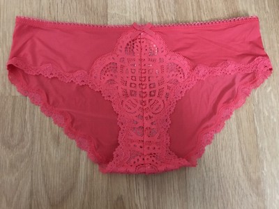 NWT Victoria39s Secret Dream Angles Crochet Lace Hipkini Panty PINKSize M