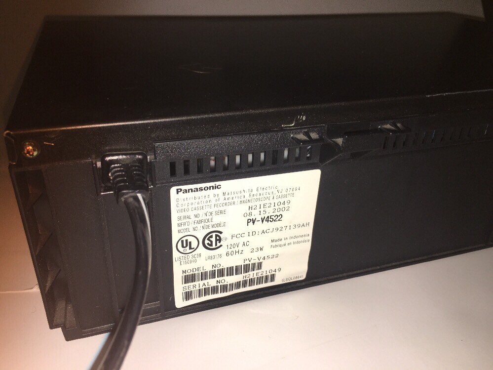 Panasonic PV-V4522 VHS VCR Omnivision Hi-Fi Stereo + RCA Cables