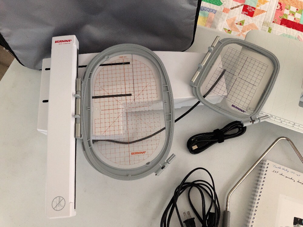 Bernina 580 Sewing/Quilting/Embroidery Machine w/ BSR Stitch Regulator + 97 Foot