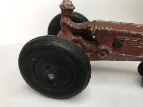 Antique Arcade Cast Iron Tractor & Driver #359 Original Balloon tires 5 1/2