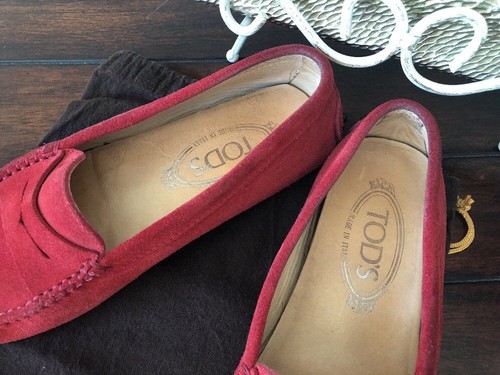 Tods Women's Gommino driving shoes in Red Suede size 34