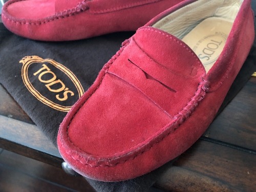 Tods Women's Gommino driving shoes in Red Suede size 34