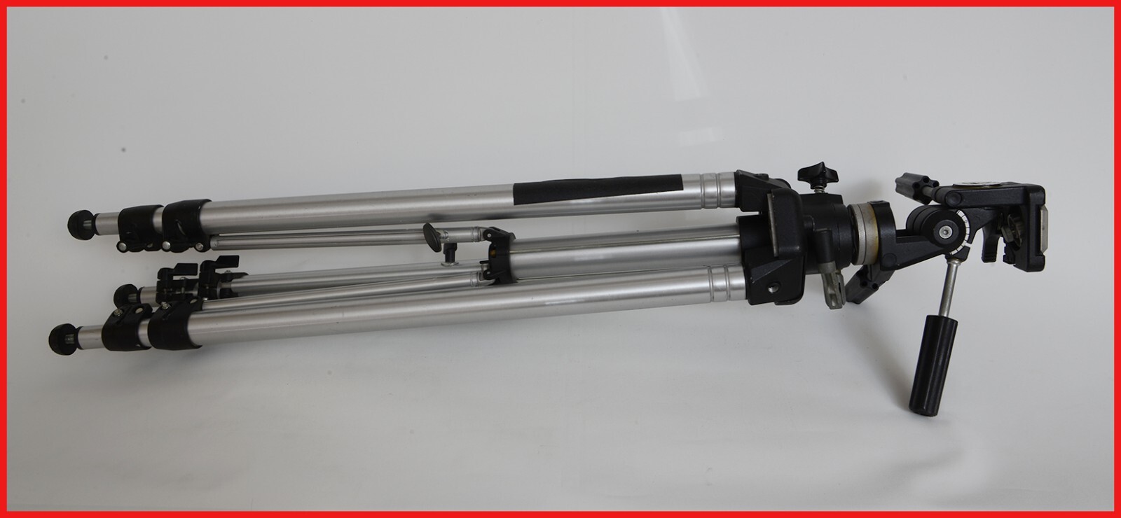 Bogen 3035 Tripod w/ 3047 Head Nice Clean Condition free Bogen 3035 Tripod w/ 3047 Head Nice Clean Condition free