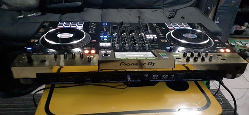 Pioneer XDJ-XZ All-in-One DJ System Standalone Controller