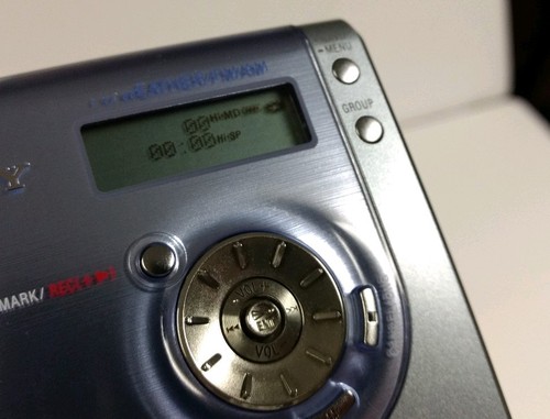 Vintage SONY HI-MD MINIDISC Recorder Walkman MZ-NHF800 w/ Accessories & Armband