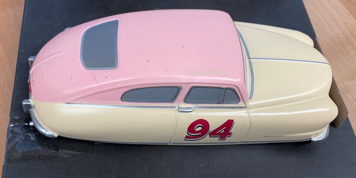 Disney/Pixar LOUISE NASH #94 CARS 3 Diecast 1:43 Scale NEW