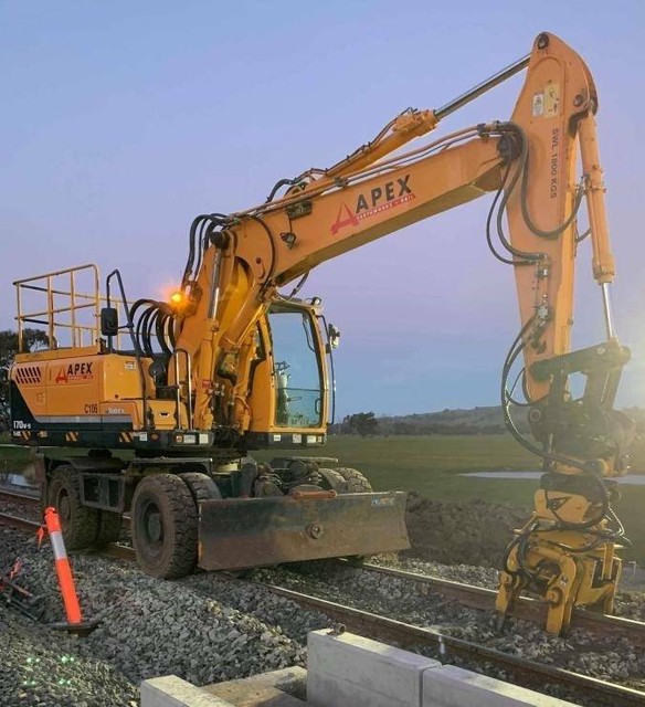 17t HiRail Excavator Construction Equipment Gumtree Australia