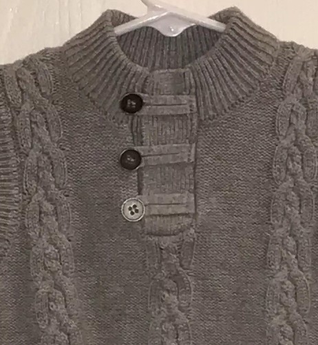 Baby Boy’s NWT Gray Sweater Vest 6-12M Cable Knit Brass Buttons/Loop Crew Neck