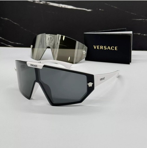 VERSACE キャットアイフレムサンクラス VE4491U 31487 Versace VE4491U 314/87 White Sunglasses for Woman – LookerOnline
