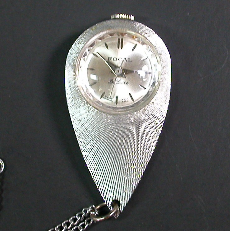 Vintage Womens Mechanical Watch Necklace Pendant Focal DeLux Swiss Movement