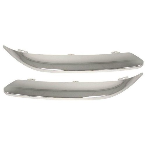 FRONT BUMPER MOLDING CENTRE BLACK GLOSSY | S.p.A
