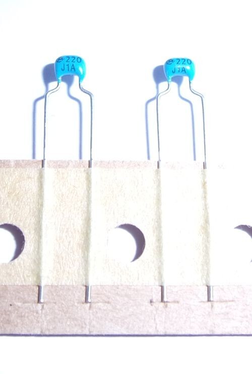 20 X Condensateurs CÃ©Ramiques C0g 100vdc 22pf 5% - 220 J1a