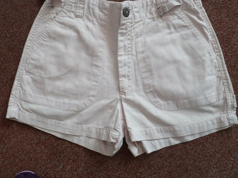 Short Beige Marque Xle 14 Ans Tbe