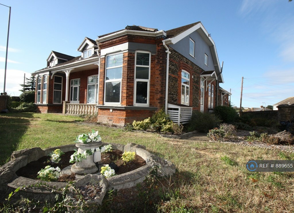 2 bedroom flat in Margate Road, Ramsgate, CT12 (2 bed) (889655) in