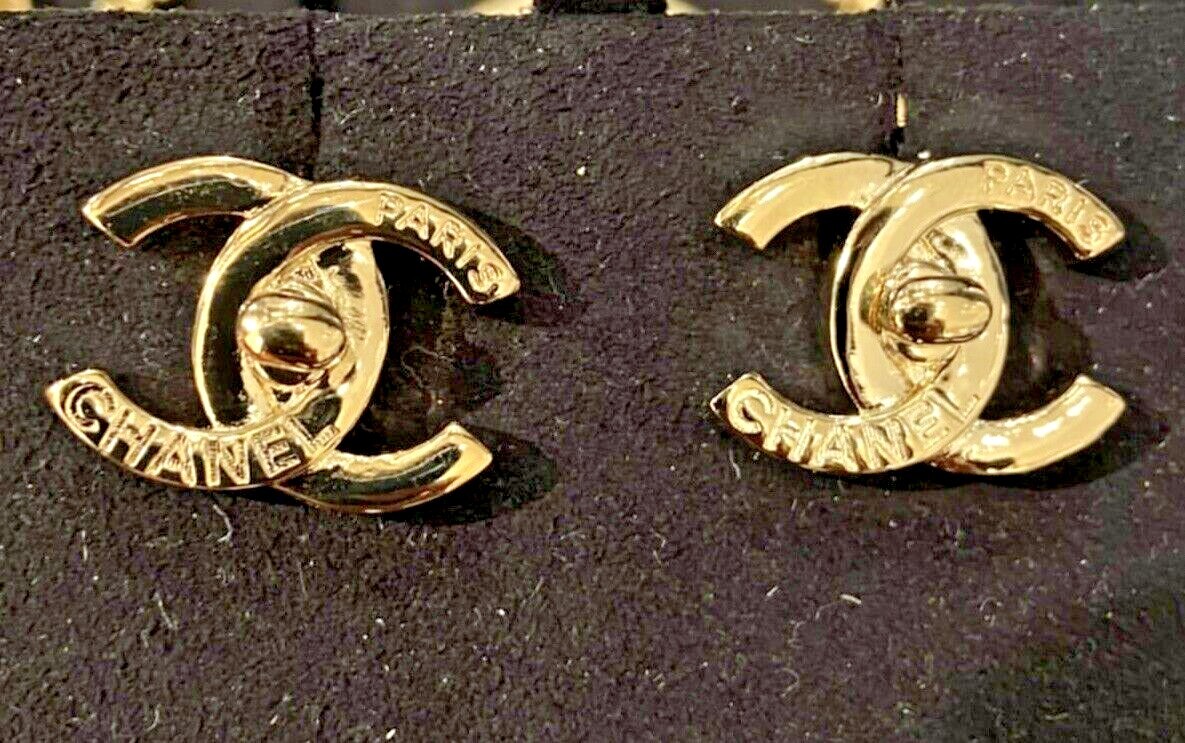 CHANEL ゴールド パール カフリンクス org.jpg