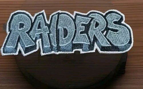 USA製 NFL RAIDERS ロゴ 刺繍 スウェット ストライプ柄 Us L LAS VEGAS RAIDERS - BLACK SHIELD - NFL FOOTBALL