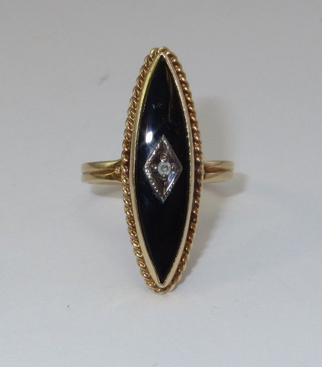 ANTIQUE Ladies DIAMOND & BLACK ONYX Ring set in 14K Yellow Gold Ring Size 7.5