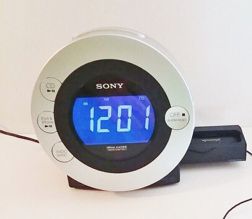 Sony Dream Machine Auto Time Set Dual alarm clock CD IPod iPhone Radio