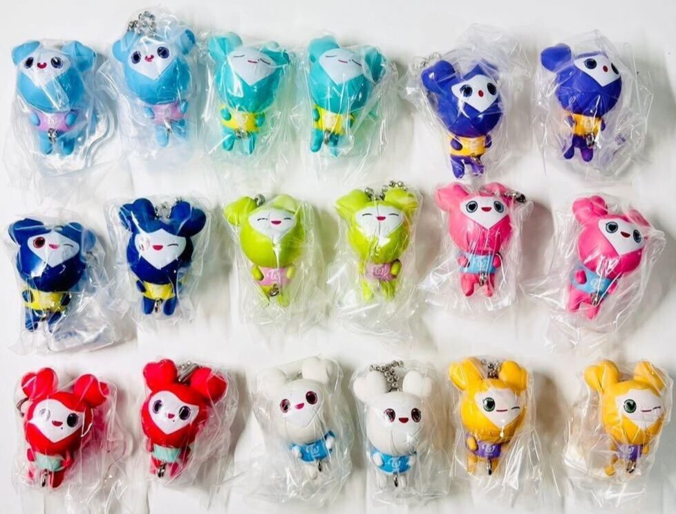 TWICE LOVELYS Mascot DX Charm Complete 18 set Capsule Toys