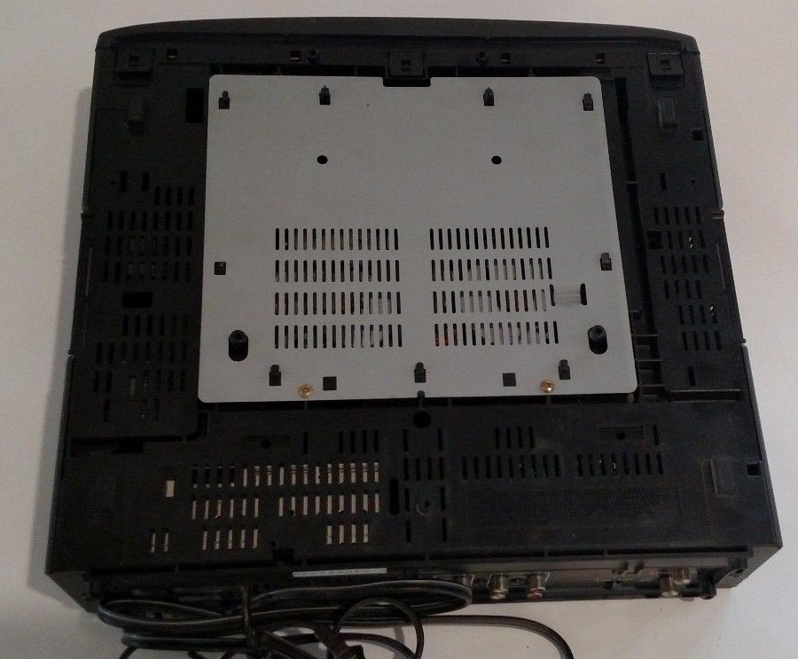 Zenith VHS player VCR VRM4220HF with remote pre-owned working condition