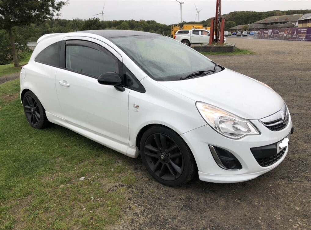 Vauxhall corsa limited edition 2014 white in Cramlington