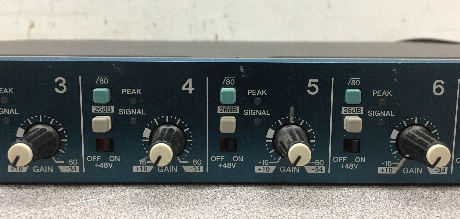 Yamaha MLA-8 8 Channel Microphone Preamp Mic Line Preamp