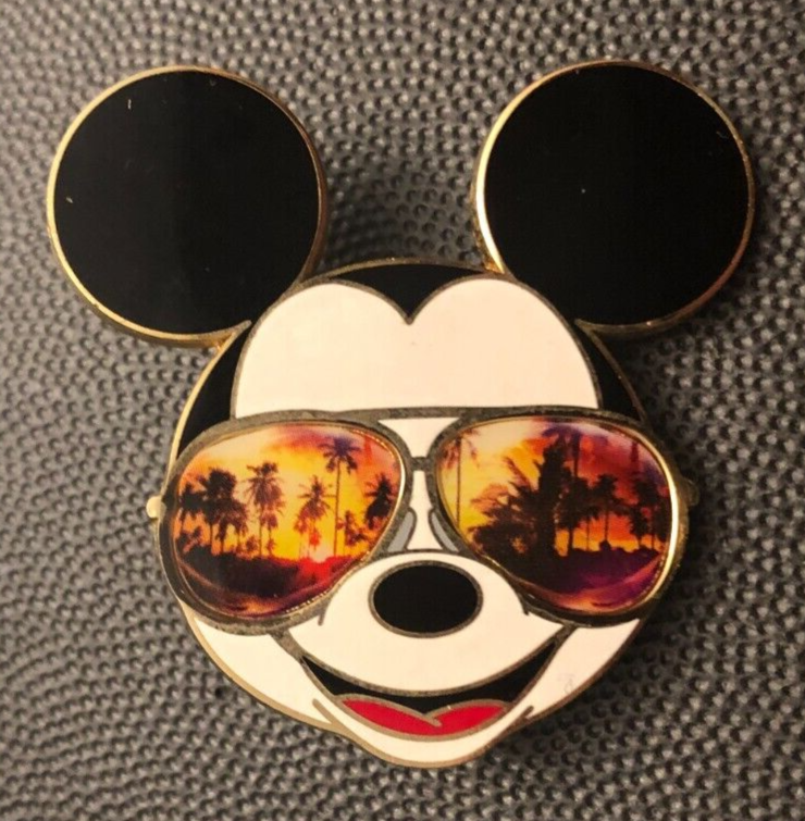 Disney pin 101736 Mickey Mouse Sunglasses Sunset and Palm