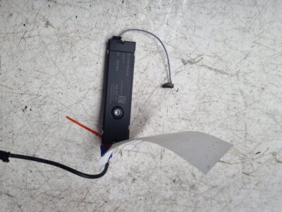 MERCEDES C CLASS W205 AERIAL ANTENNA AMPLIFIER A1669061200 2015-2019