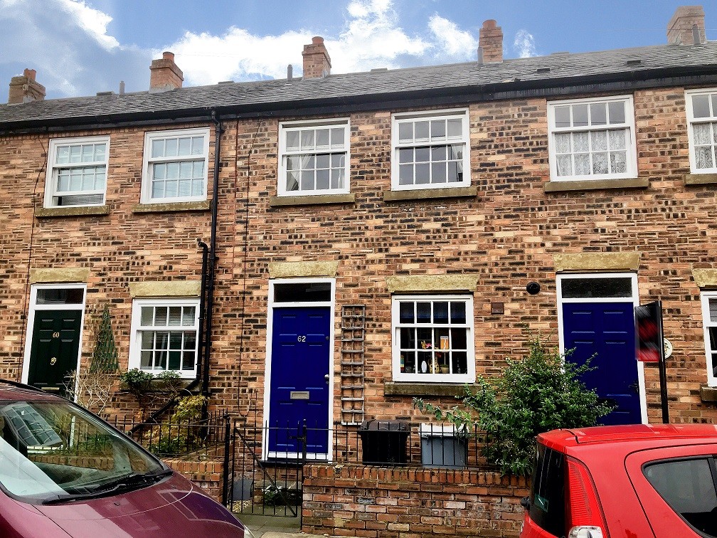 2 bedroom house in St. Street, Macclesfield in Macclesfield