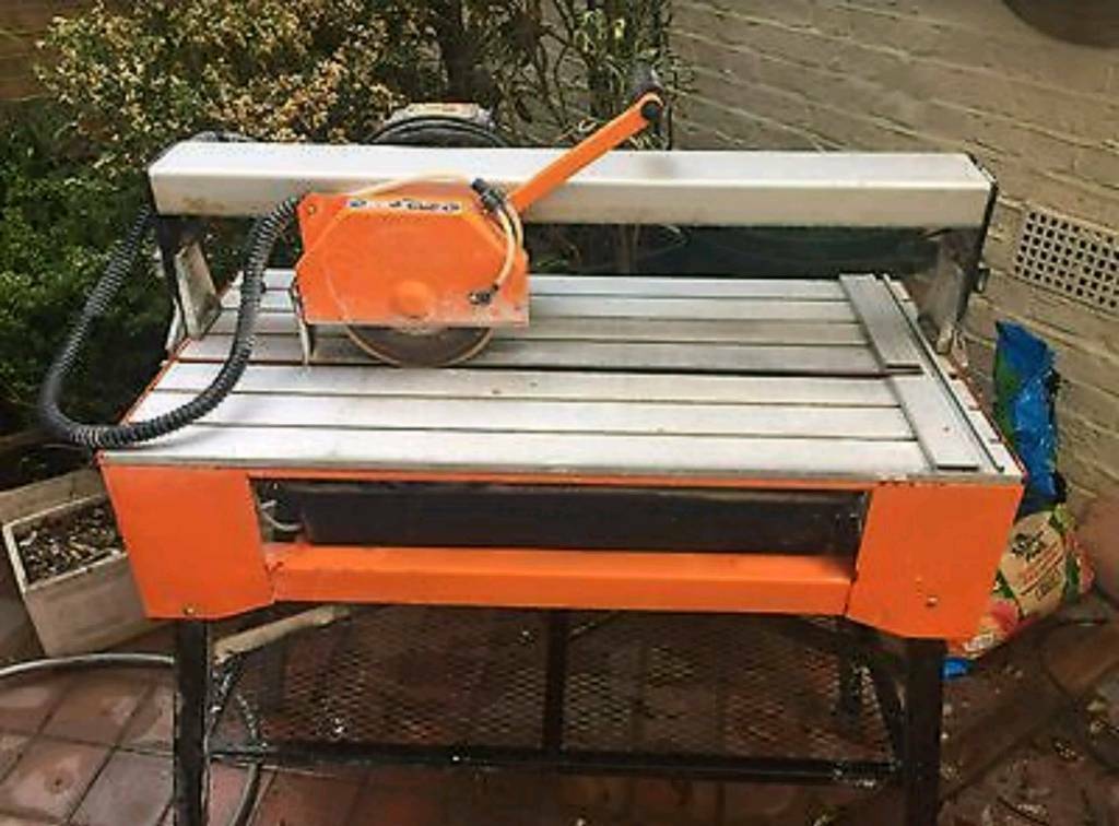 Vitrex Versatile Power Pro 900 Bridge Saw 230v Wet Tile Cutter in Ascot, Berkshire Gumtree