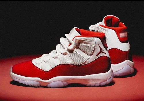 Nike Air Jordan 11 Cherry Varisty Red Chicago Lost Men Size
