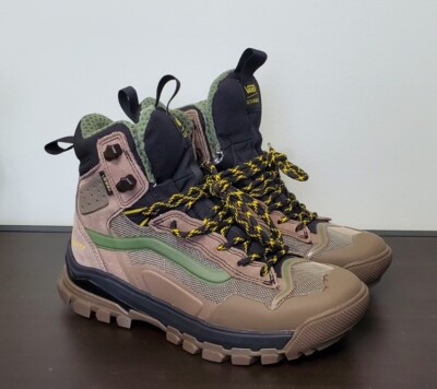 Vans Ultrarange Exo Hi MTE-3 Gore-Tex Sneaker Boot Men's Sz 7 - Women' Sz 8.5